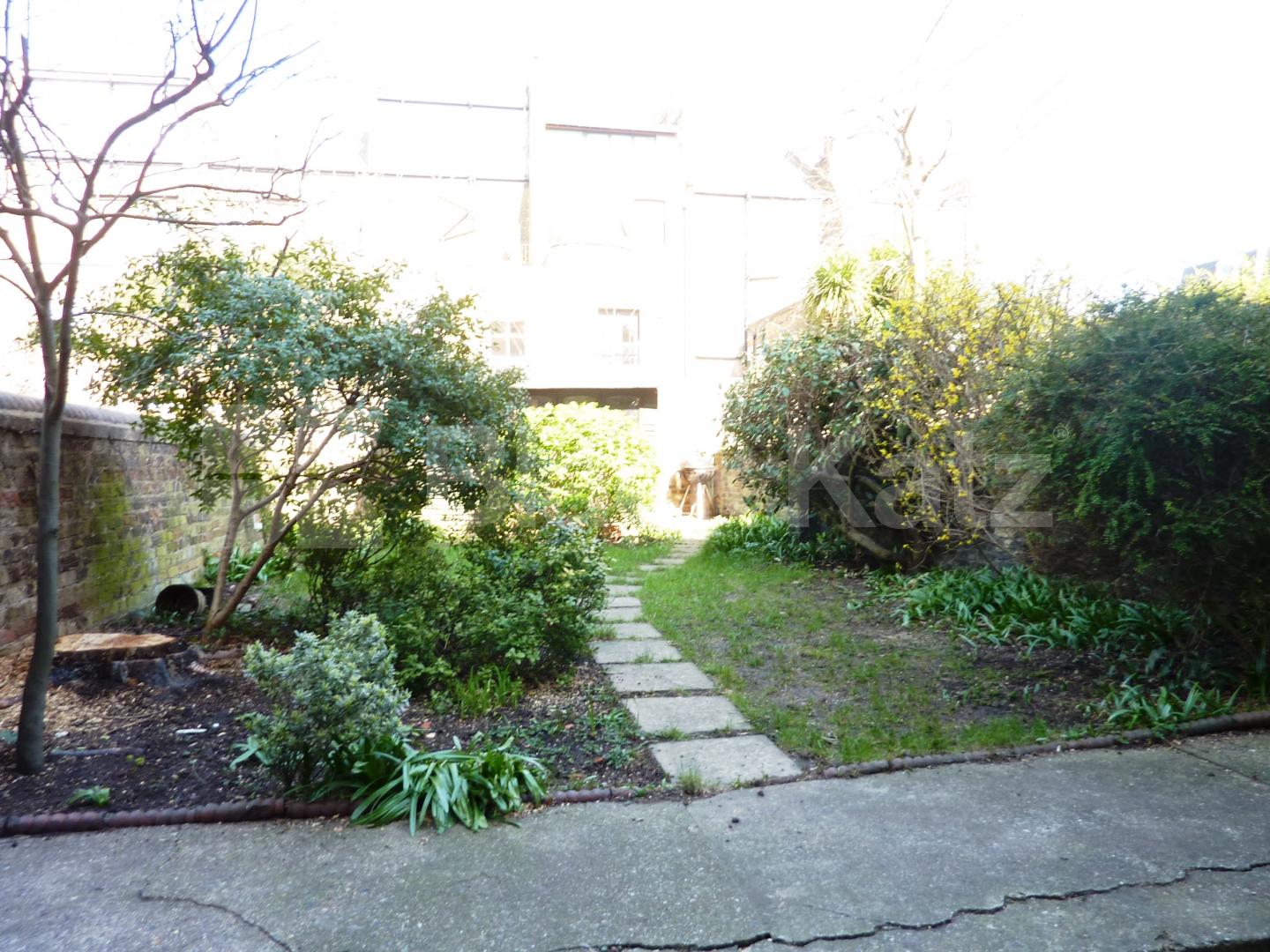 			TWO DOUBLE BEDROOMS AND A GARDEN!, 2 Bedroom, 1 bath, 1 reception Flat			 Tufnell Park Road, TUFNELL PARK